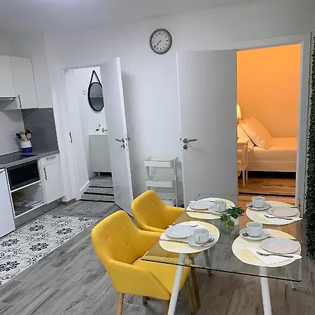 Semesterbostad Casa Laranjeira 1 Quarto 2 Pessoas Olhão